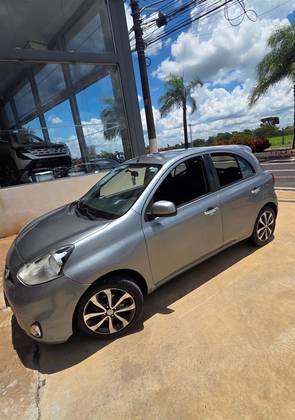 NISSAN MARCH 1.6 SL 16V FLEX 4P MANUAL